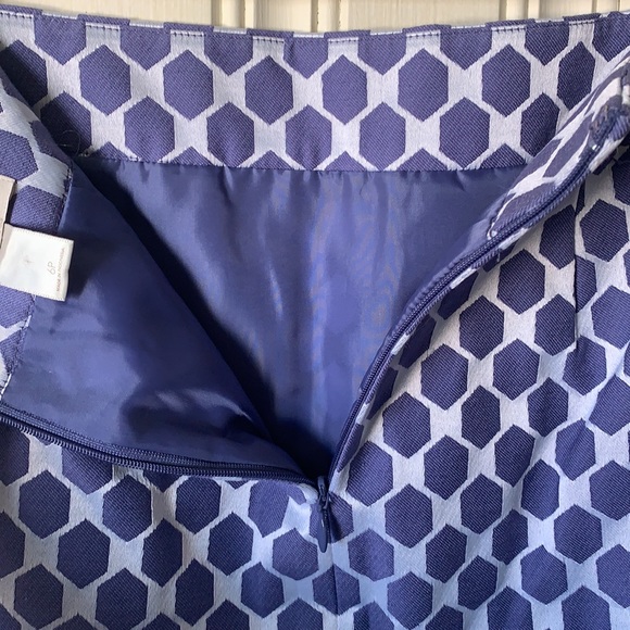 Loft Purple Geometric Short Lined Skirt Size 6P Like NEW - Picture 7 of 13